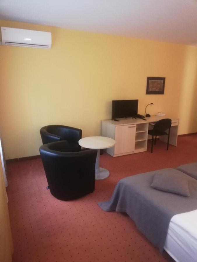 Hotel Senas Namas Alytus Kültér fotó